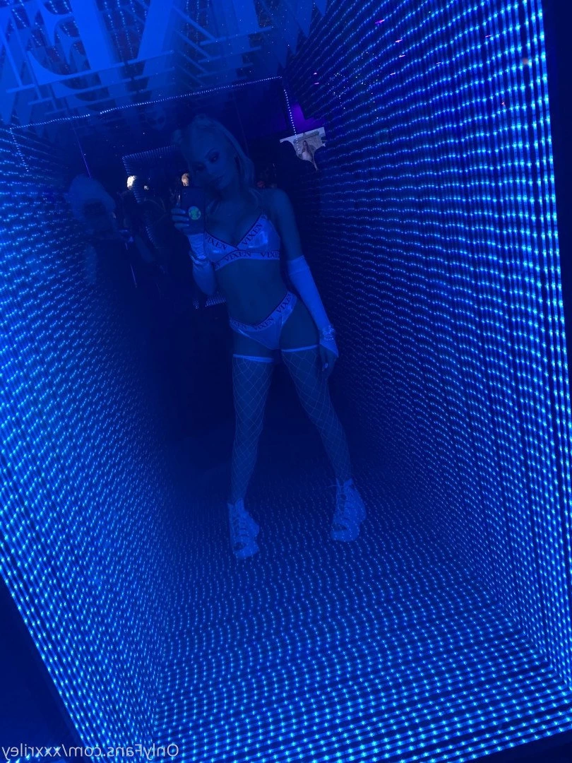 Riley Steele [ xxxriley ] Onlyfans leaked photo 1860080 on Hotleaks.tv