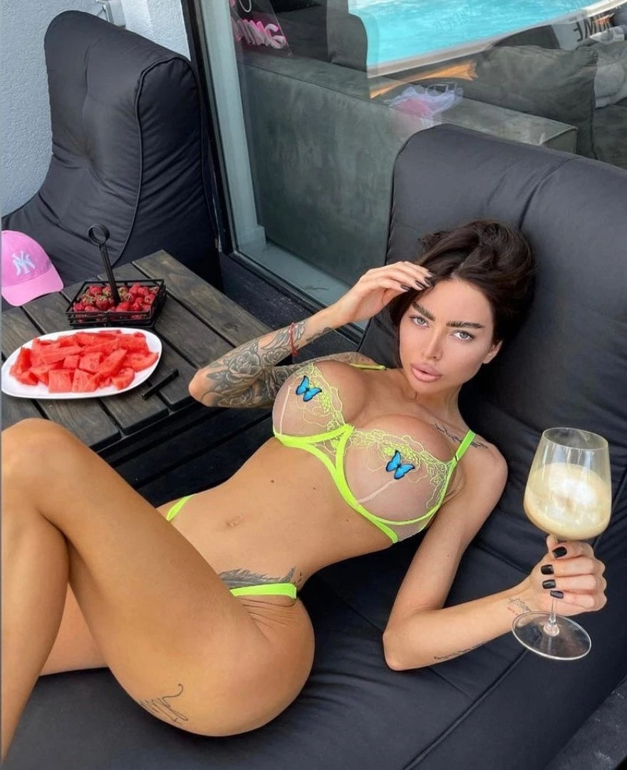 💣 𝘼𝙡𝙚𝙣𝙖 💣 𝙩𝙖𝙩𝙩𝙤𝙤𝙚𝙙 𝙢𝙤𝙙𝙚𝙡  😈 [ alena_omovych ] Onlyfans leaked photo 1953061 on Hotleaks.tv