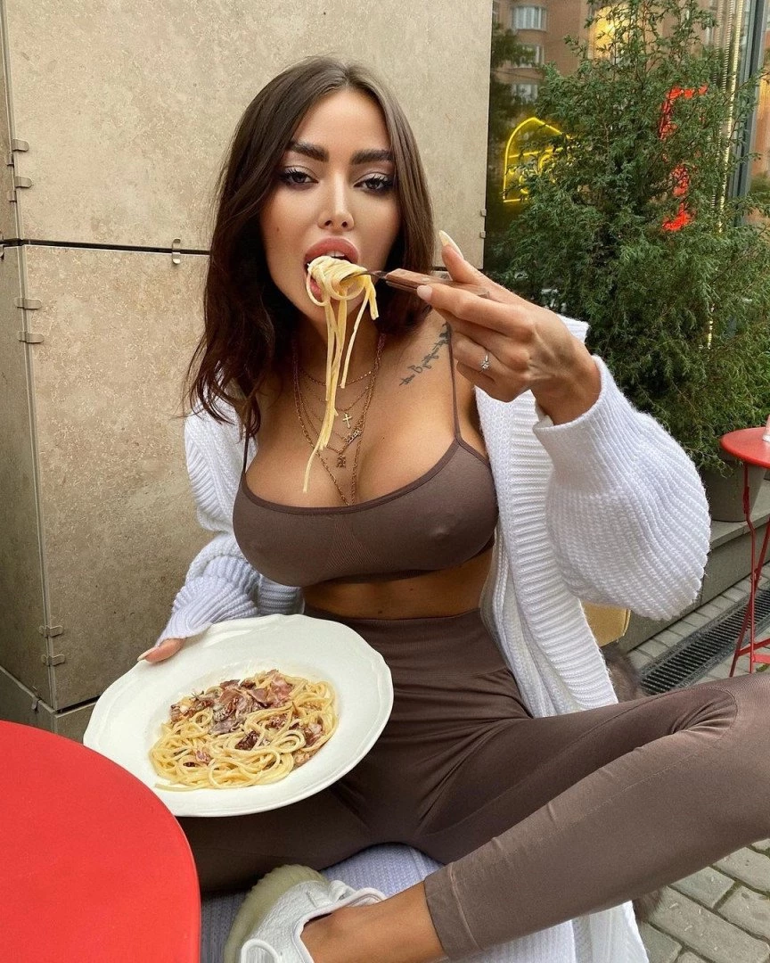 💣 𝘼𝙡𝙚𝙣𝙖 💣 𝙩𝙖𝙩𝙩𝙤𝙤𝙚𝙙 𝙢𝙤𝙙𝙚𝙡  😈 [ alena_omovych ] Onlyfans leaked photo 1953219 on Hotleaks.tv