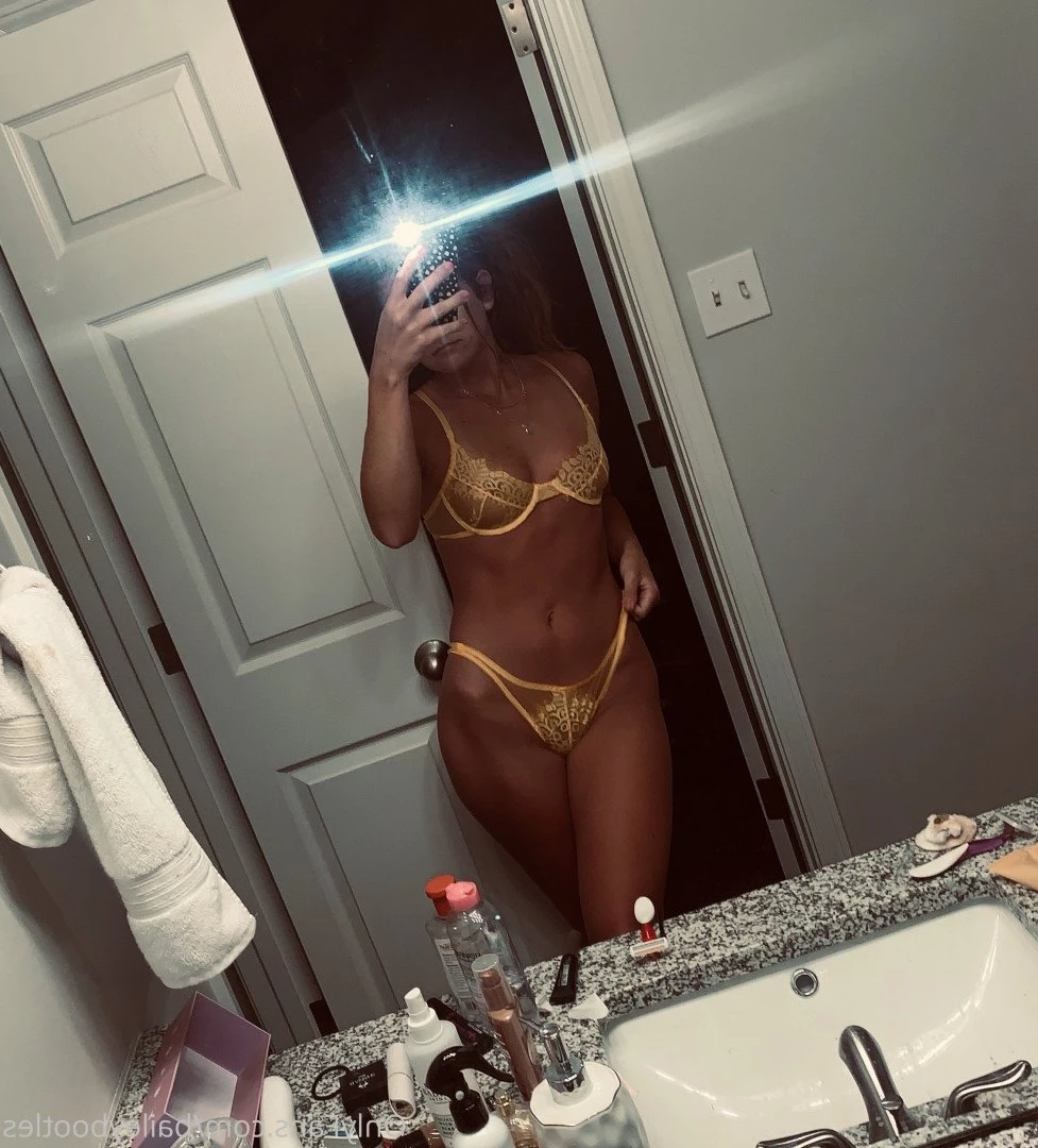 《𝐁𝐚𝐢𝐥𝐞𝐲 𝐁𝐨𝐨𝐭𝐥𝐞𝐬》 [ baileybootles ] Onlyfans leaked photo 1948740 on Hotleaks.tv