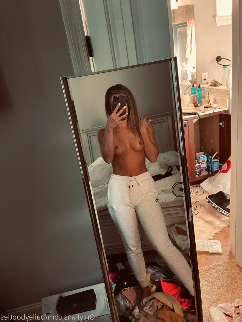《𝐁𝐚𝐢𝐥𝐞𝐲 𝐁𝐨𝐨𝐭𝐥𝐞𝐬》 [ baileybootles ] Onlyfans leaked photo 1948858 on Hotleaks.tv