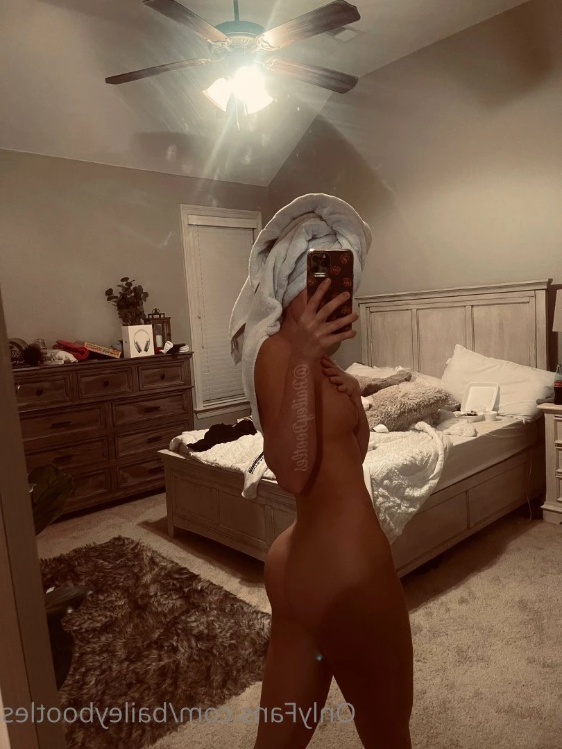 《𝐁𝐚𝐢𝐥𝐞𝐲 𝐁𝐨𝐨𝐭𝐥𝐞𝐬》 [ baileybootles ] Onlyfans leaked photo 1948894 on Hotleaks.tv