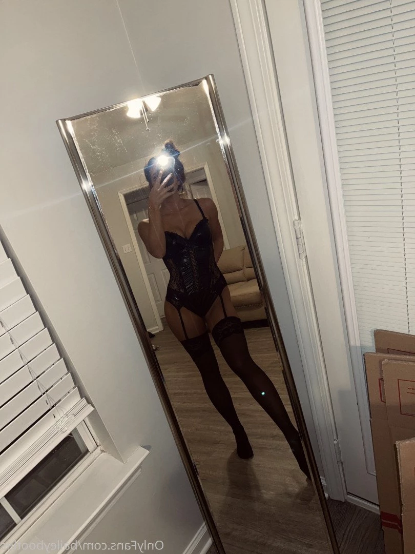 《𝐁𝐚𝐢𝐥𝐞𝐲 𝐁𝐨𝐨𝐭𝐥𝐞𝐬》 [ baileybootles ] Onlyfans leaked photo 1948954 on Hotleaks.tv