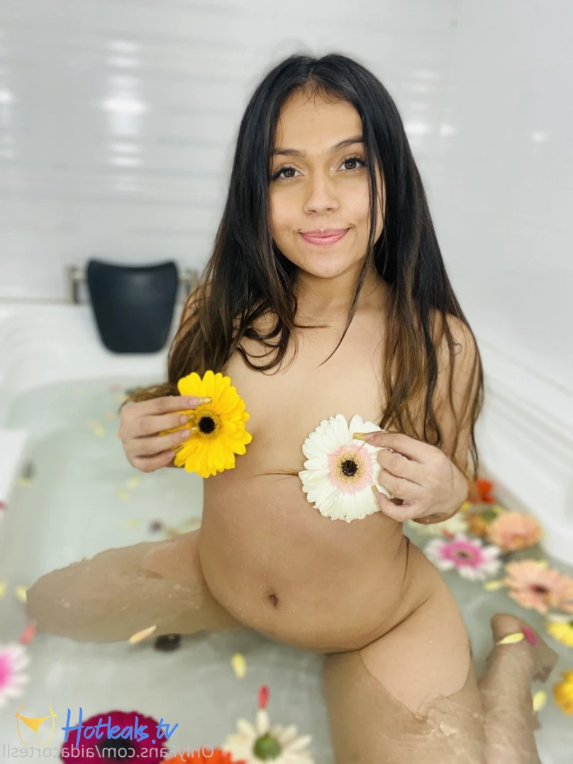 Aida Cortes [ aidacortesll ] Onlyfans leaked photo 12397908 on Hotleaks.tv