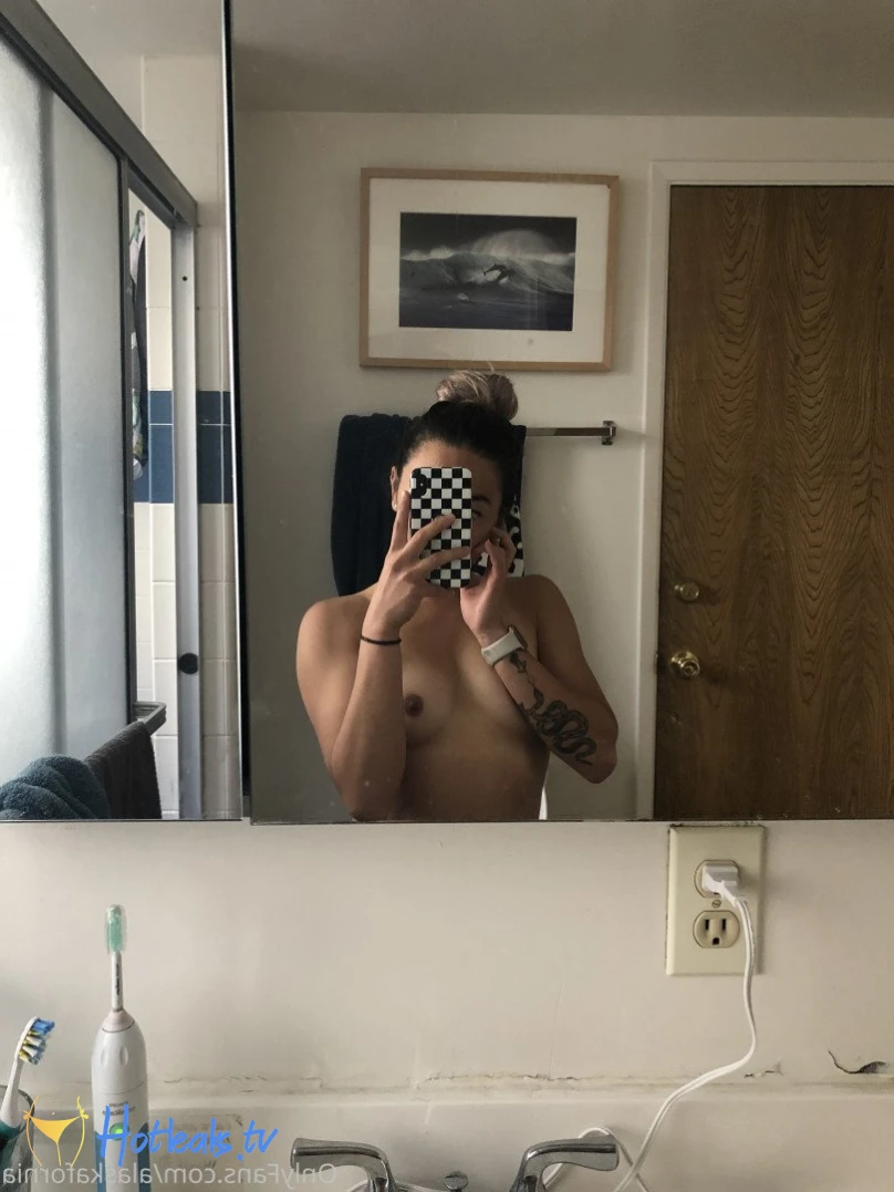 ALASKA [ alaskafornia ] Onlyfans leaked photo 23555 on Hotleaks.tv