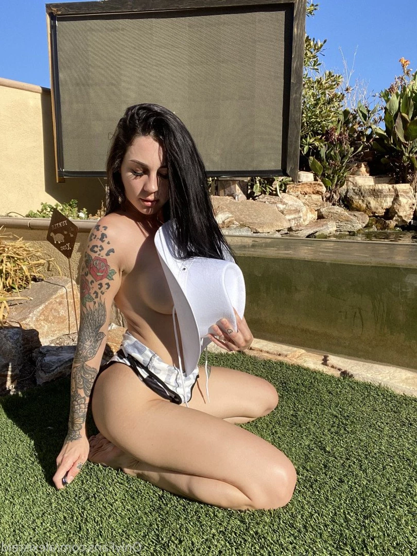 Alexis Reid [ alexisreid ] Onlyfans leaked photo 31513 on Hotleaks.tv