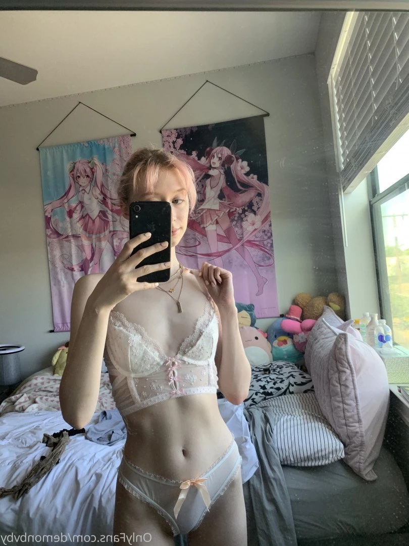 𝔟𝔞𝔟𝔶𝔡𝔬𝔩𝔩 [ demonbvby ] Onlyfans leaked photo 2071627 on Hotleaks.tv