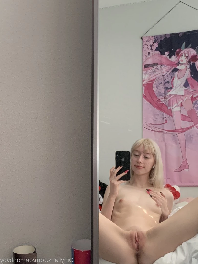 𝔟𝔞𝔟𝔶𝔡𝔬𝔩𝔩 [ demonbvby ] Onlyfans leaked photo 2071690 on Hotleaks.tv