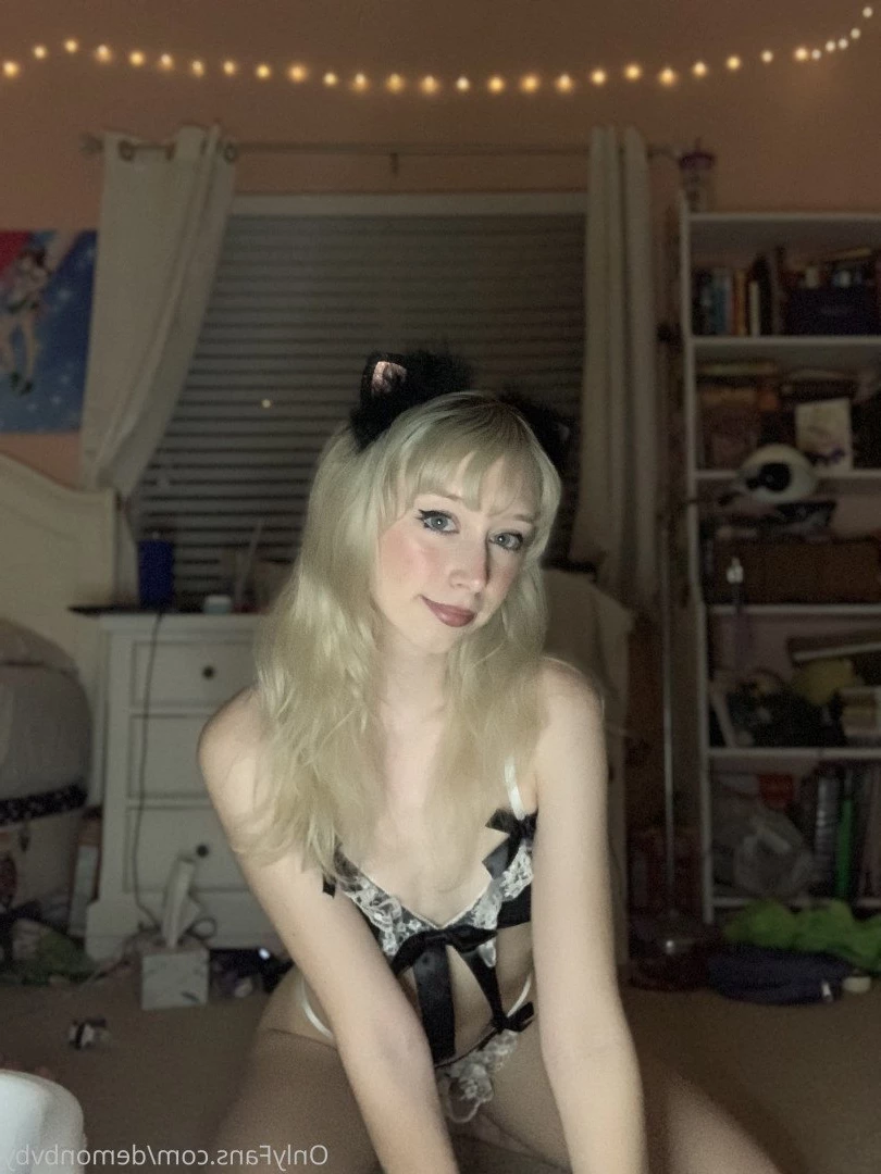 𝔟𝔞𝔟𝔶𝔡𝔬𝔩𝔩 [ demonbvby ] Onlyfans leaked photo 2071707 on Hotleaks.tv