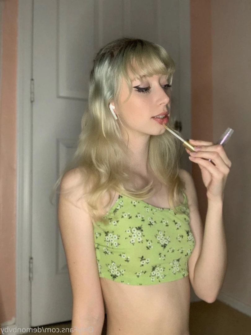 𝔟𝔞𝔟𝔶𝔡𝔬𝔩𝔩 [ demonbvby ] Onlyfans leaked photo 2072032 on Hotleaks.tv