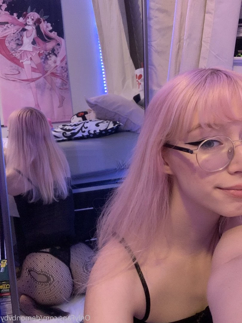 𝔟𝔞𝔟𝔶𝔡𝔬𝔩𝔩 [ demonbvby ] Onlyfans leaked photo 2072304 on Hotleaks.tv