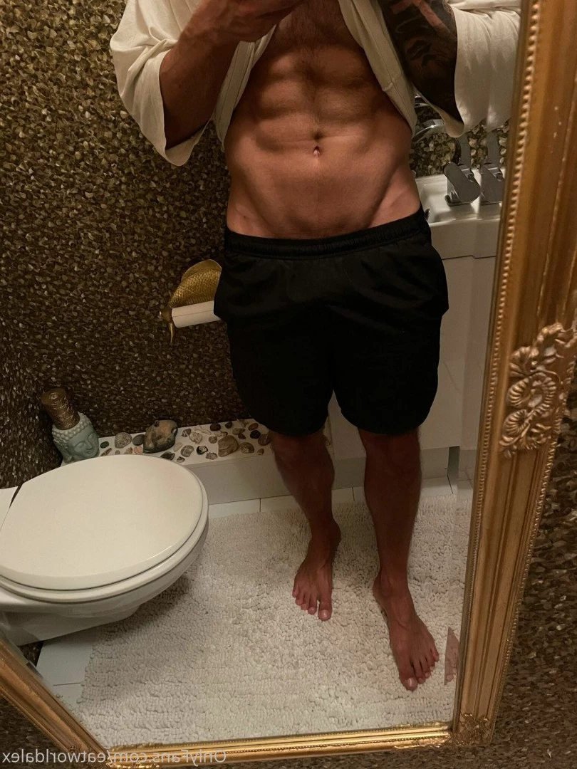 Älex [ eatworldalex ] Onlyfans leaked photo 2071124 on Hotleaks.tv