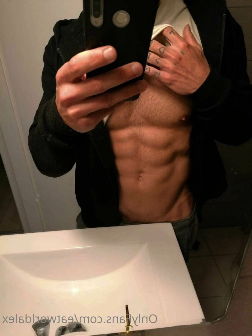 Älex [ eatworldalex ] Onlyfans leaked photo 2071135 on Hotleaks.tv