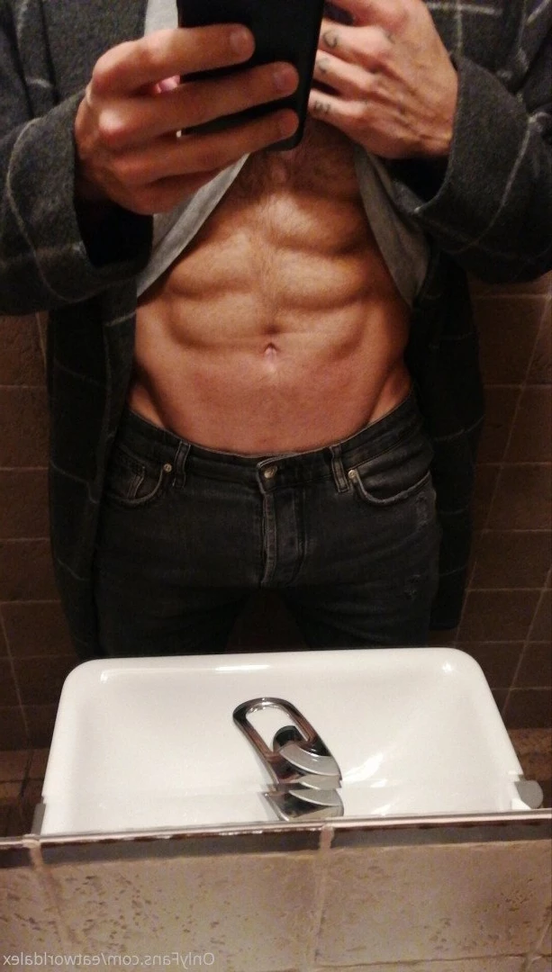 Älex [ eatworldalex ] Onlyfans leaked photo 2071143 on Hotleaks.tv