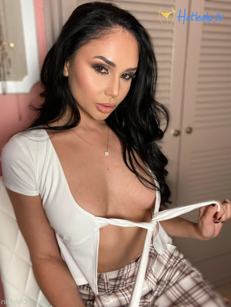 Ariana Marie 16310347