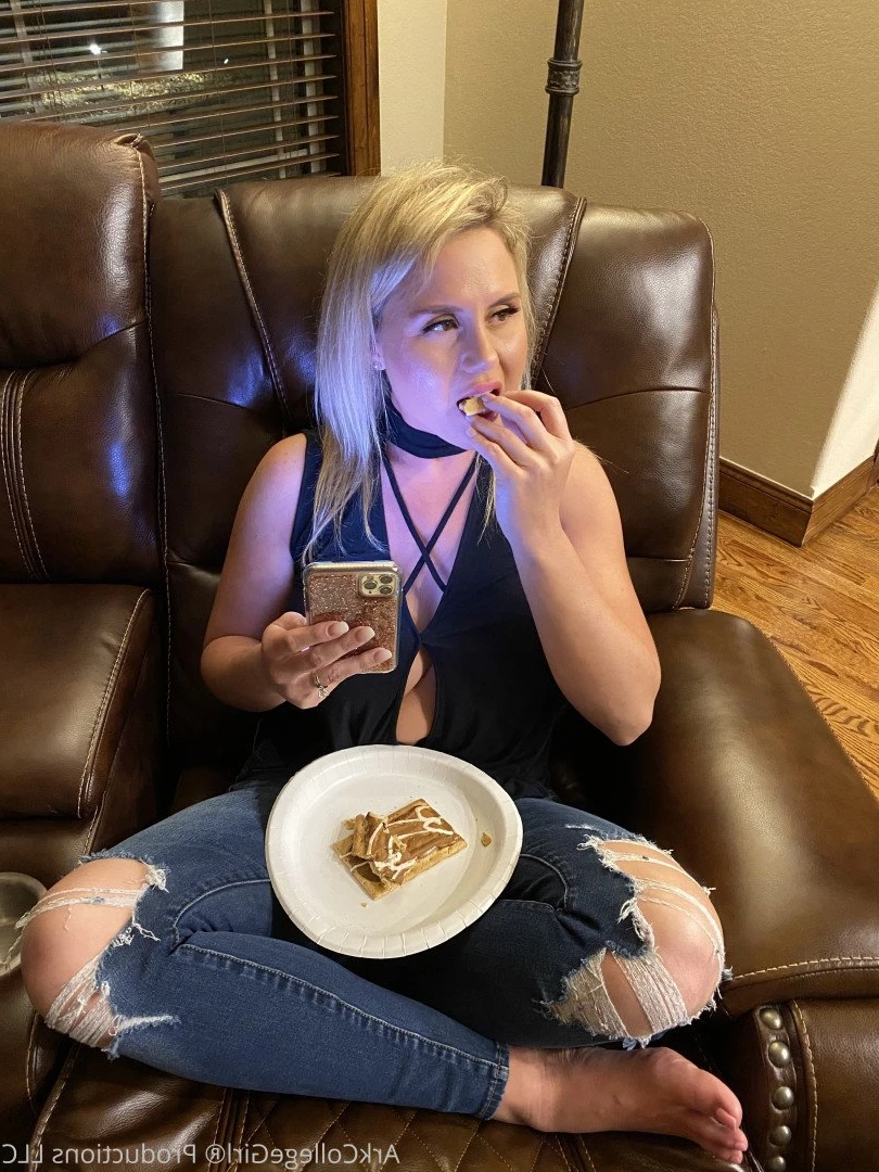 @ArkCollegeGirl® [ arkcollegegirl ] Onlyfans leaked photo 104071 on Hotleaks.tv