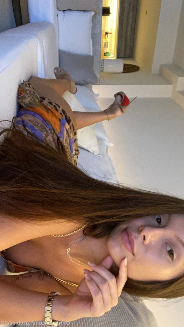 kacy👧🏻 18yo let’s talk?🥺 [ kacyblack18 ] Onlyfans leaked photo 2057629 on Hotleaks.tv