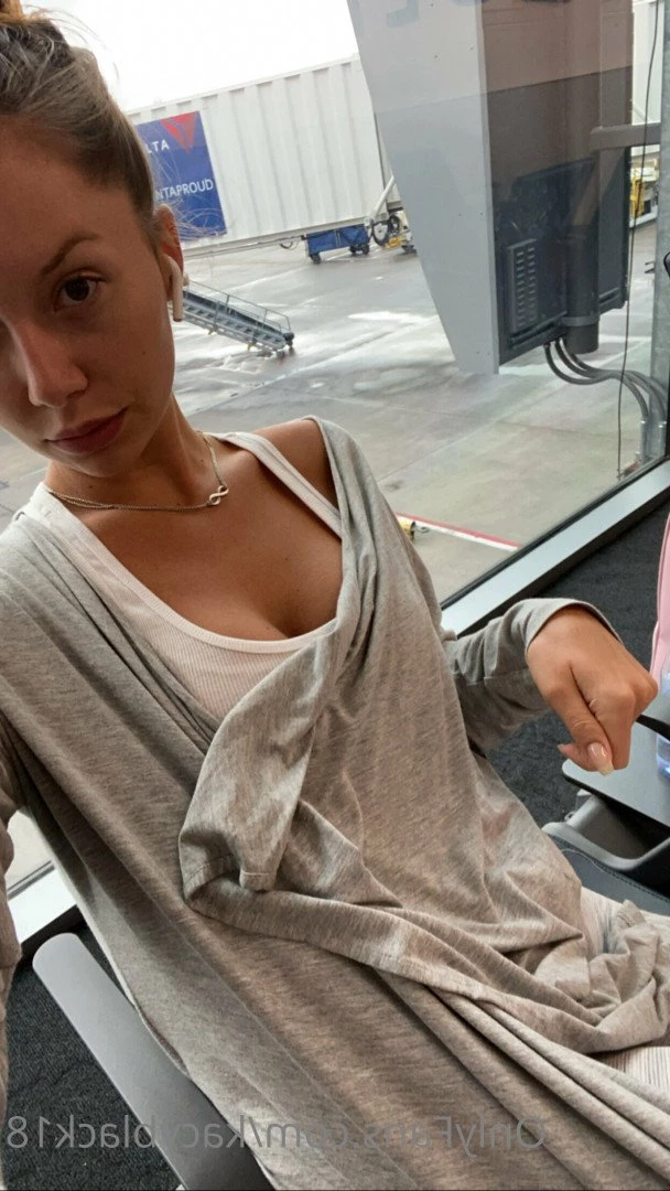 kacy👧🏻 18yo let’s talk?🥺 [ kacyblack18 ] Onlyfans leaked photo 2057760 on Hotleaks.tv