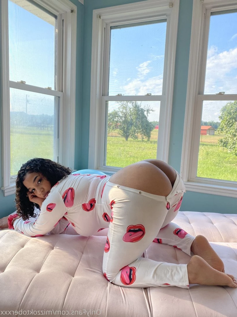 MizzOktober [ mizzoktoberxxx ] Onlyfans leaked photo 2042220 on Hotleaks.tv