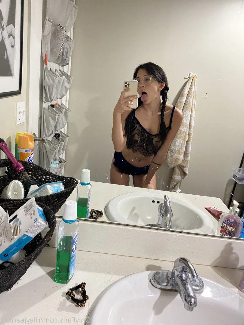 riley jean 🖤 [ rileyjeanxxx ] Onlyfans leaked photo 2023370 on Hotleaks.tv