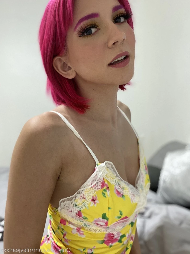 riley jean 🖤 [ rileyjeanxxx ] Onlyfans leaked photo 2023434 on Hotleaks.tv