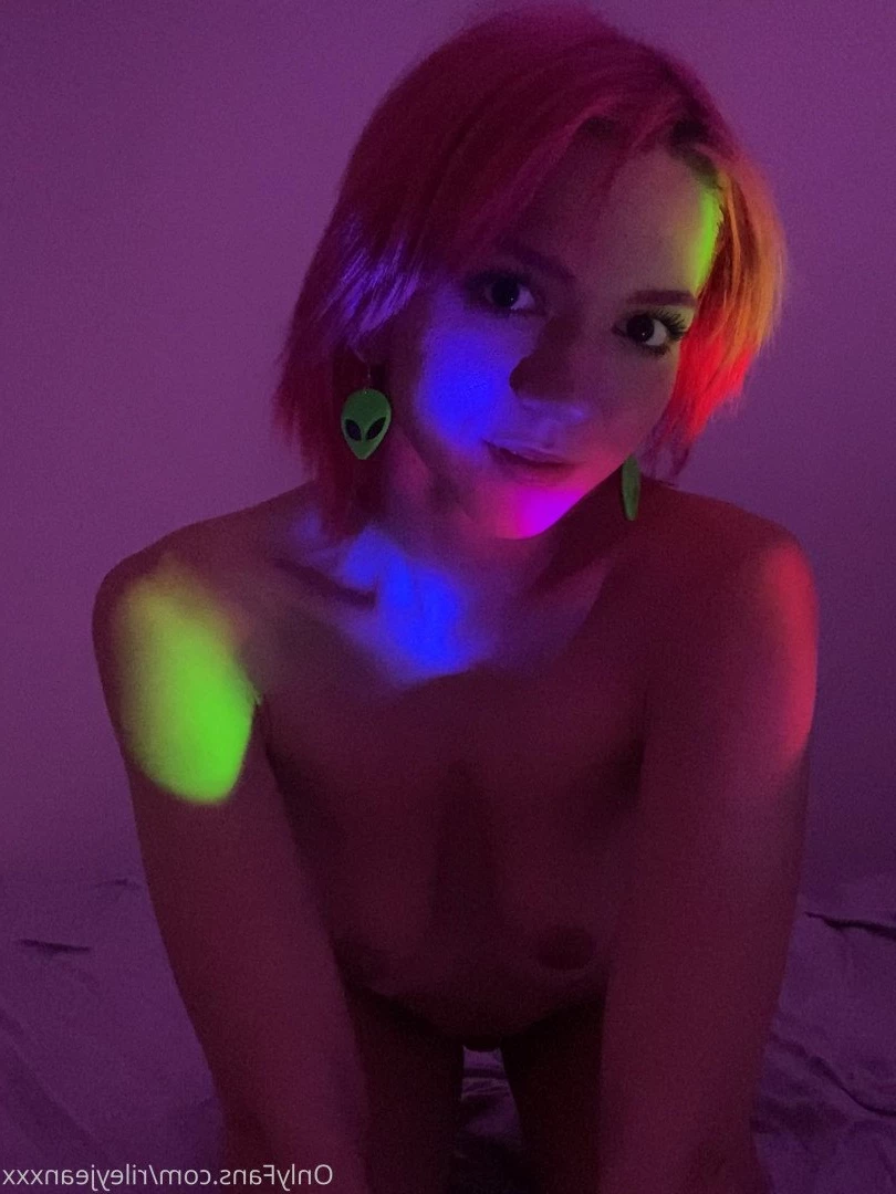riley jean 🖤 [ rileyjeanxxx ] Onlyfans leaked photo 2024271 on Hotleaks.tv