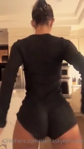 Sierra Skye Private Page [ sierraskyeprivate ] Onlyfans leaked video 10687637 on Hotleaks.tv