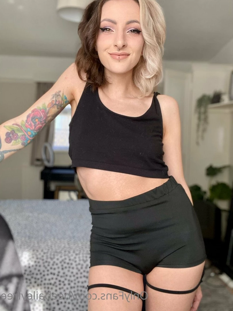 Bee Bailey 🌻 [ beebaileyfree ] Onlyfans leaked photo 1998068 on Hotleaks.tv