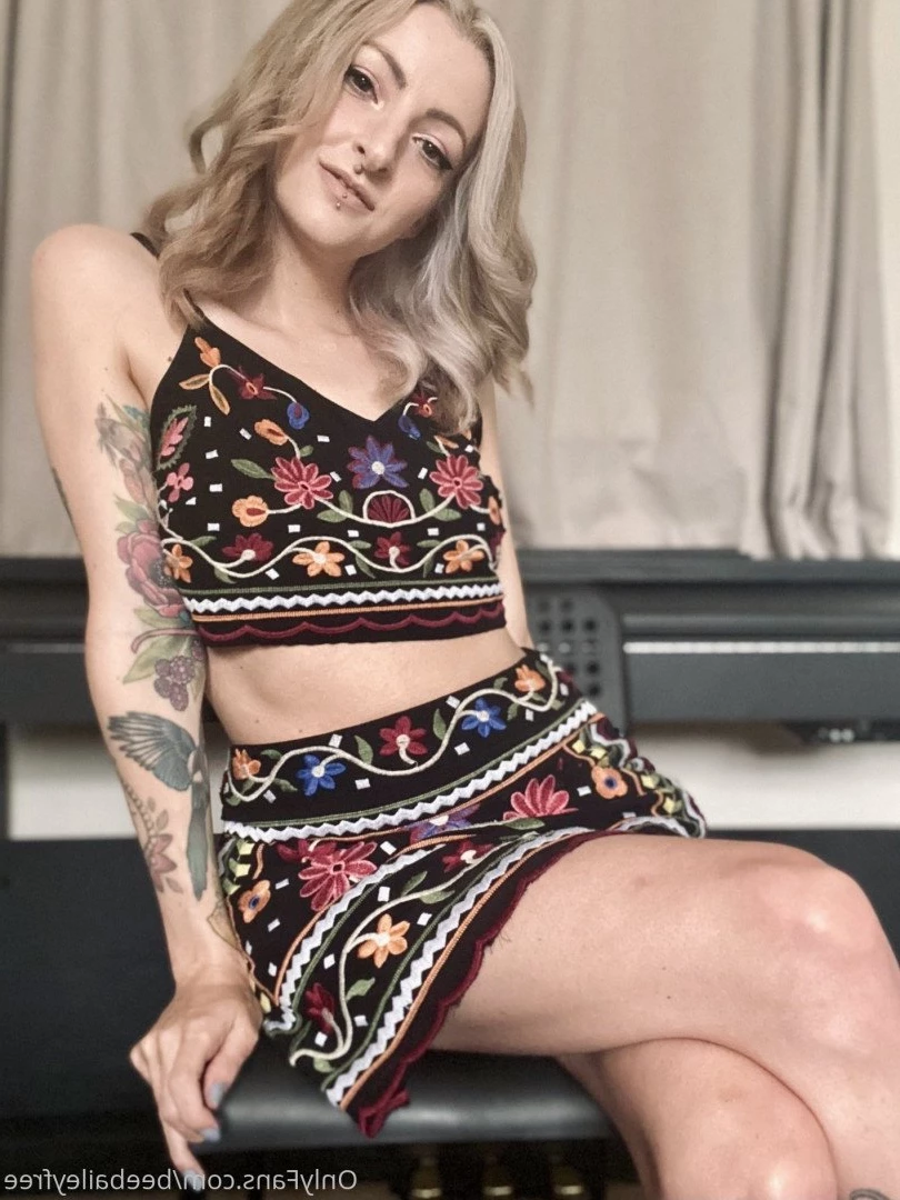 Bee Bailey 🌻 [ beebaileyfree ] Onlyfans leaked photo 1998085 on Hotleaks.tv