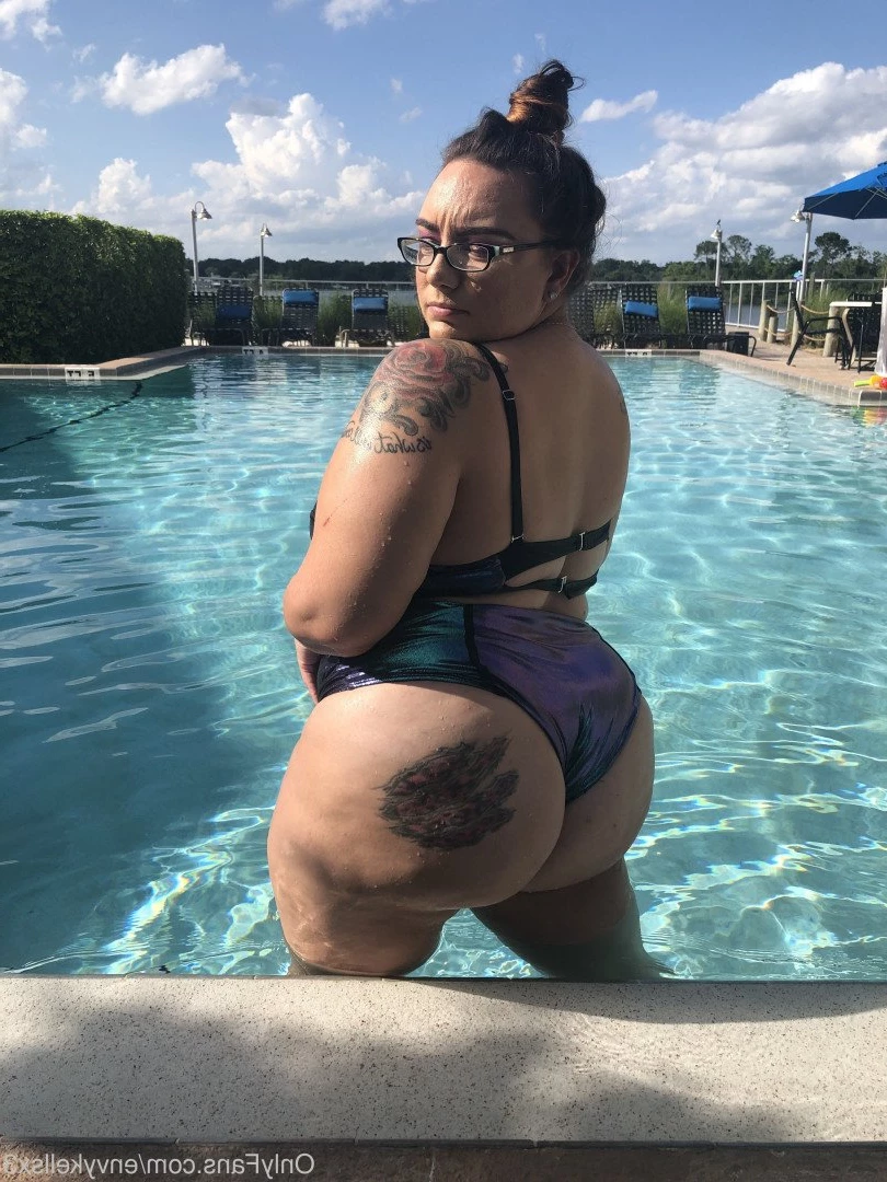 $𝟯 𝗖𝗨𝗠 𝗪𝗛𝗢𝗥𝗘👅 [ envykellsx3 ] Onlyfans leaked photo 2387637 on Hotleaks.tv