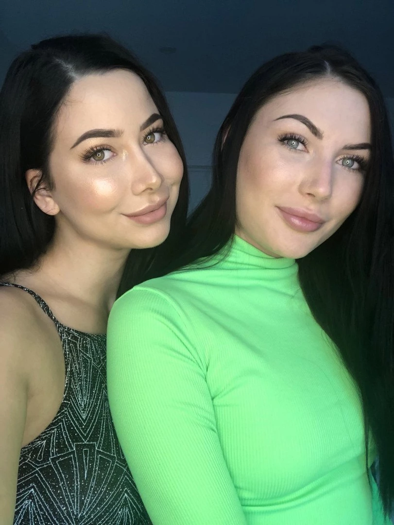 𝗔𝘂𝗱𝗿𝗲𝘆 &amp; 𝗦𝗮𝗱𝗶𝗲 🦋 𝗡𝗢 𝗣𝗣𝗩 [ audreyandsadie ] Onlyfans leaked photo 121417 on Hotleaks.tv