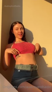 𝗔𝘂𝗱𝗿𝗲𝘆 &amp; 𝗦𝗮𝗱𝗶𝗲 🦋 𝗡𝗢 𝗣𝗣𝗩 [ audreyandsadie ] Onlyfans leaked video 5960332 on Hotleaks.tv
