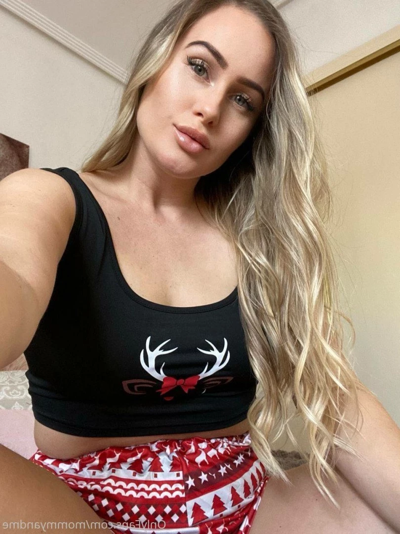 Real mom , daughter and stepmom 💕 [ mommyandme ] Onlyfans leaked photo 2476503 on Hotleaks.tv