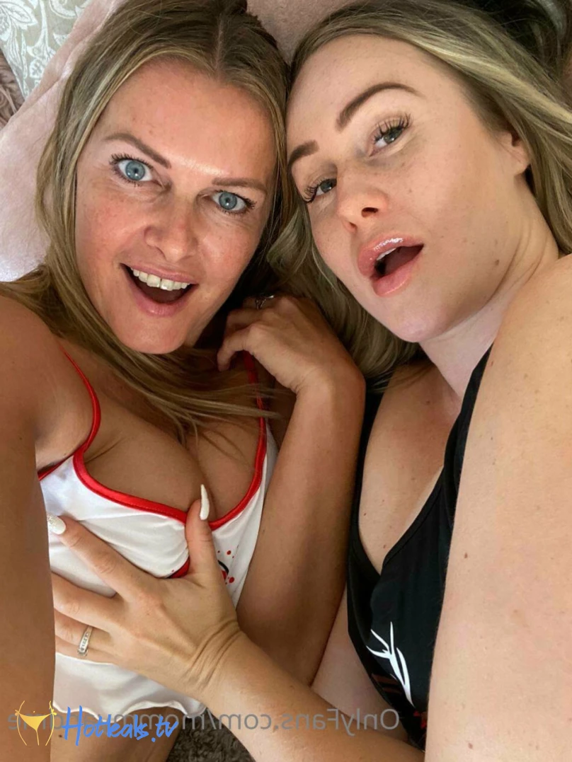 Real mom , daughter and stepmom 💕 [ mommyandme ] Onlyfans leaked photo 15500928 on Hotleaks.tv