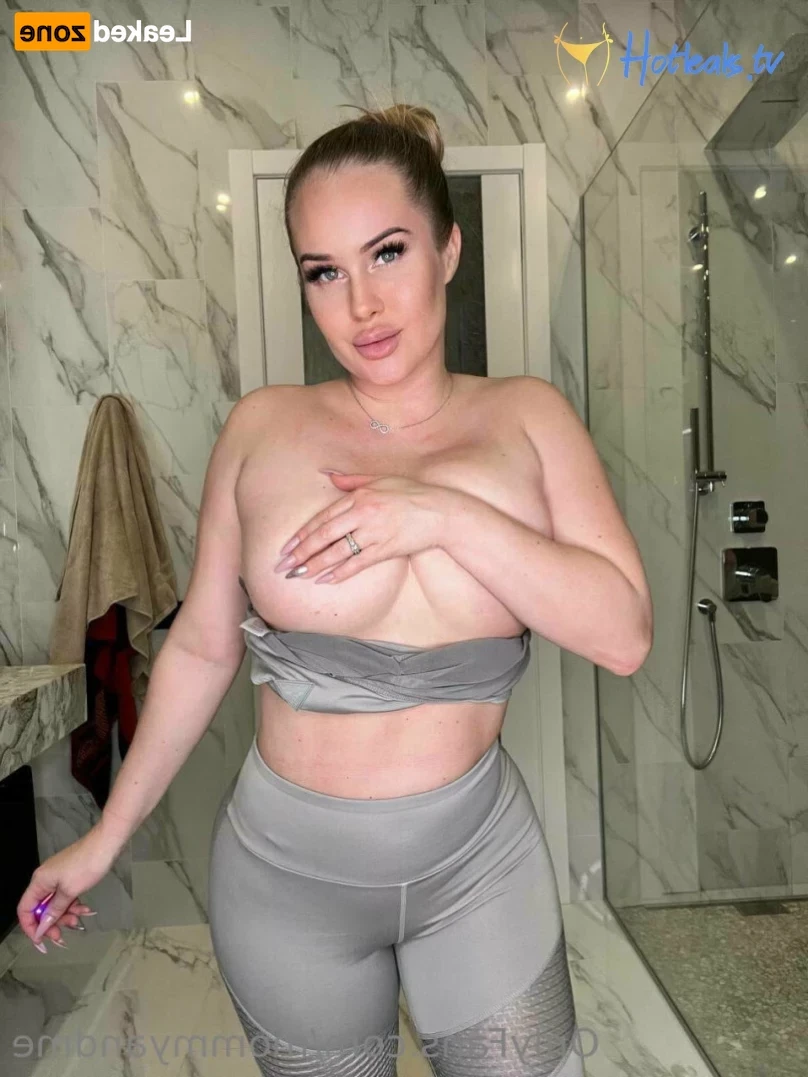 Real mom , daughter and stepmom 💕 [ mommyandme ] Onlyfans leaked photo 15501730 on Hotleaks.tv