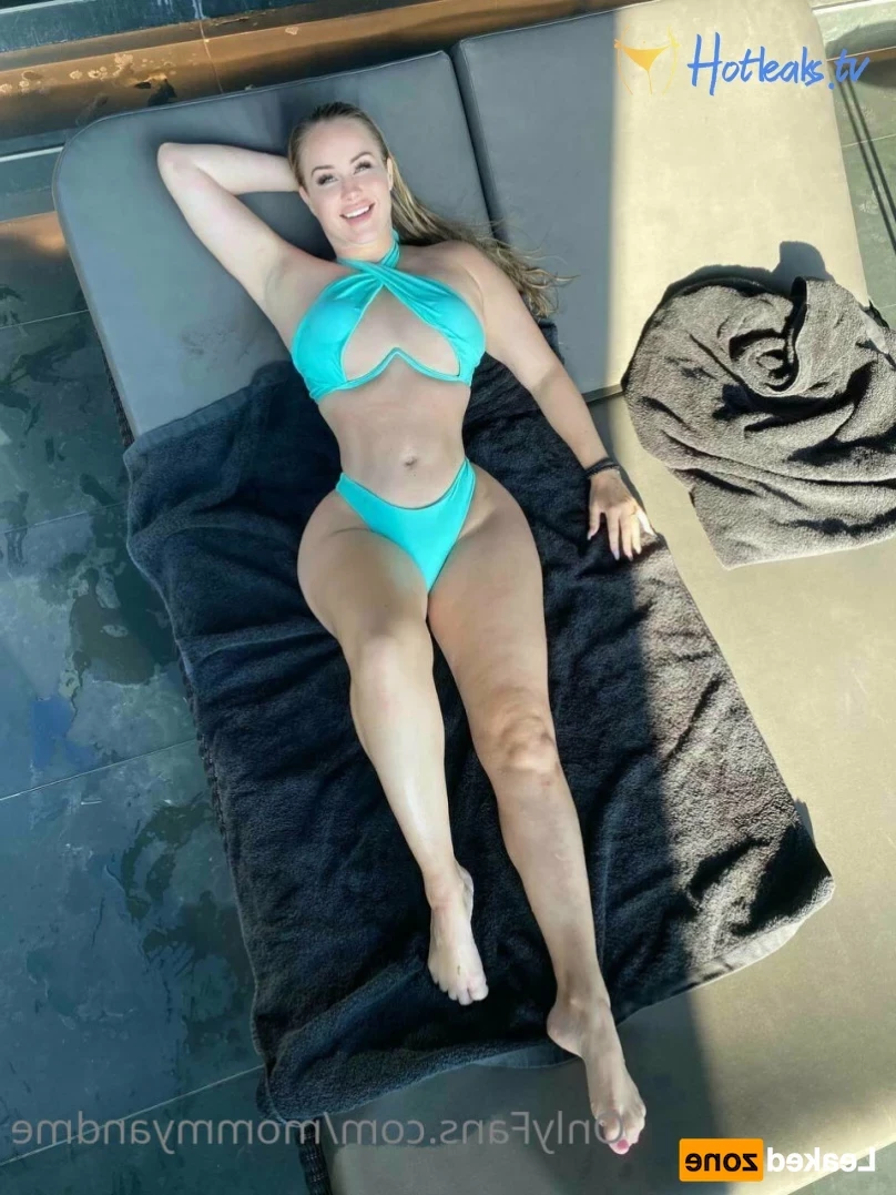 Real mom , daughter and stepmom 💕 [ mommyandme ] Onlyfans leaked photo 15515165 on Hotleaks.tv