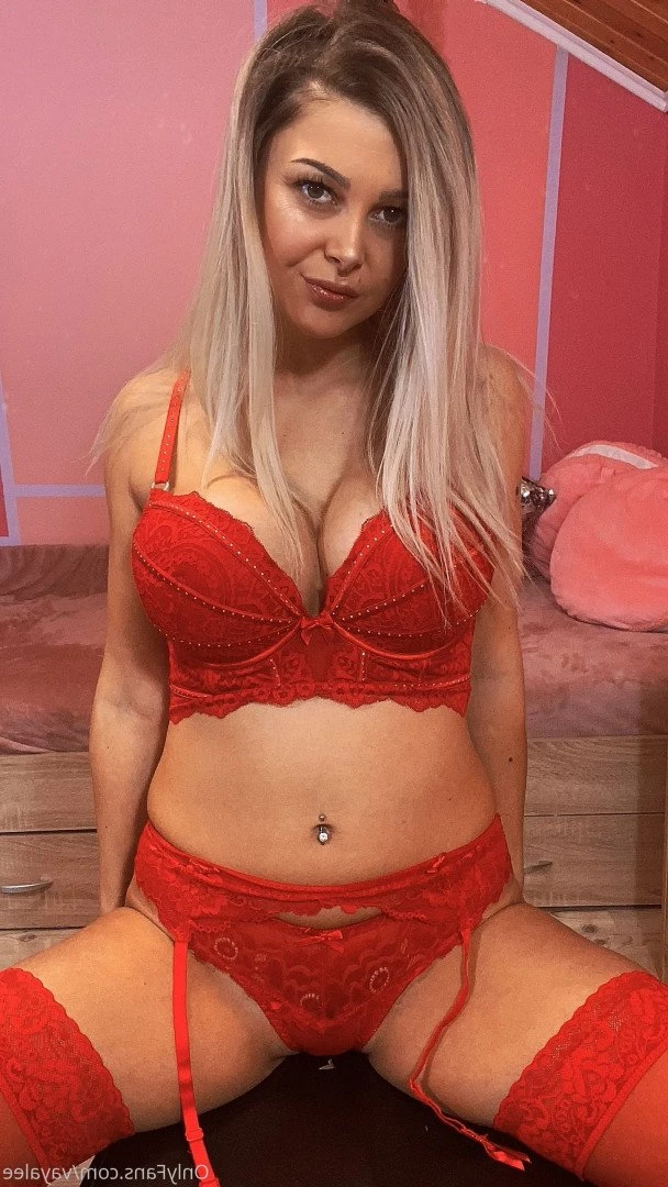𝐁𝐔𝐒𝐓𝐘 𝐁𝐋𝐎𝐍𝐃𝐄 𝐌𝐎𝐌𝐌𝐘 [ vaya_jade ] Onlyfans leaked photo 2400110 on Hotleaks.tv