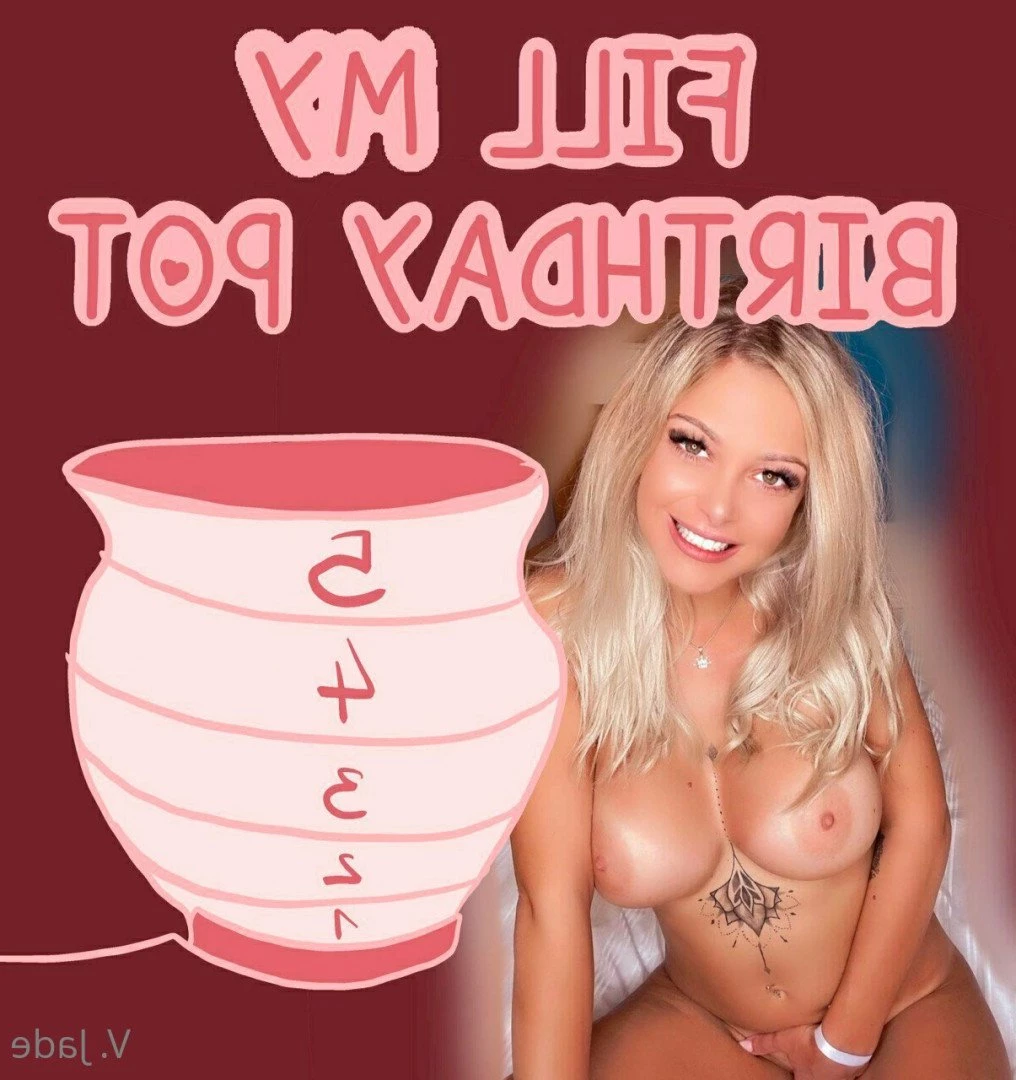 𝐁𝐔𝐒𝐓𝐘 𝐁𝐋𝐎𝐍𝐃𝐄 𝐌𝐎𝐌𝐌𝐘 [ vaya_jade ] Onlyfans leaked photo 2400731 on Hotleaks.tv