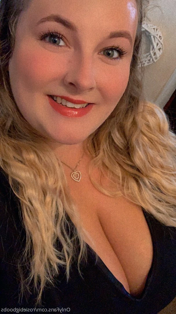 English Rose [ rosiebigboobs ] Onlyfans leaked photo 2436964 on Hotleaks.tv