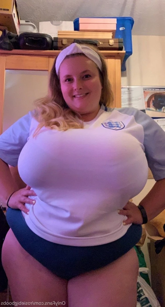 English Rose [ rosiebigboobs ] Onlyfans leaked photo 2439357 on Hotleaks.tv