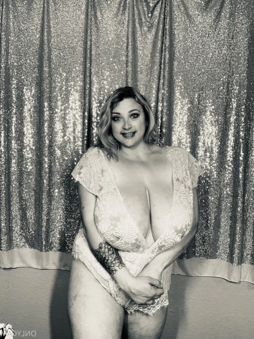 cambriacurves Onlyfans leaked photo 11373020 on Hotleaks.tv