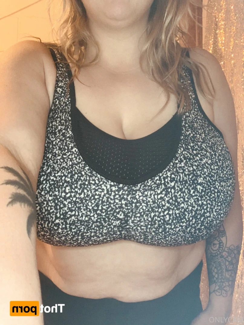 cambriacurves Onlyfans leaked photo 11799553 on Hotleaks.tv