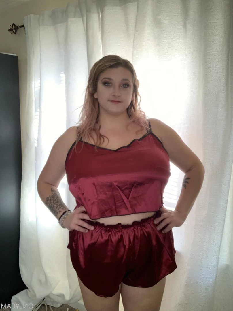 cambriacurves Onlyfans leaked photo 14067653 on Hotleaks.tv
