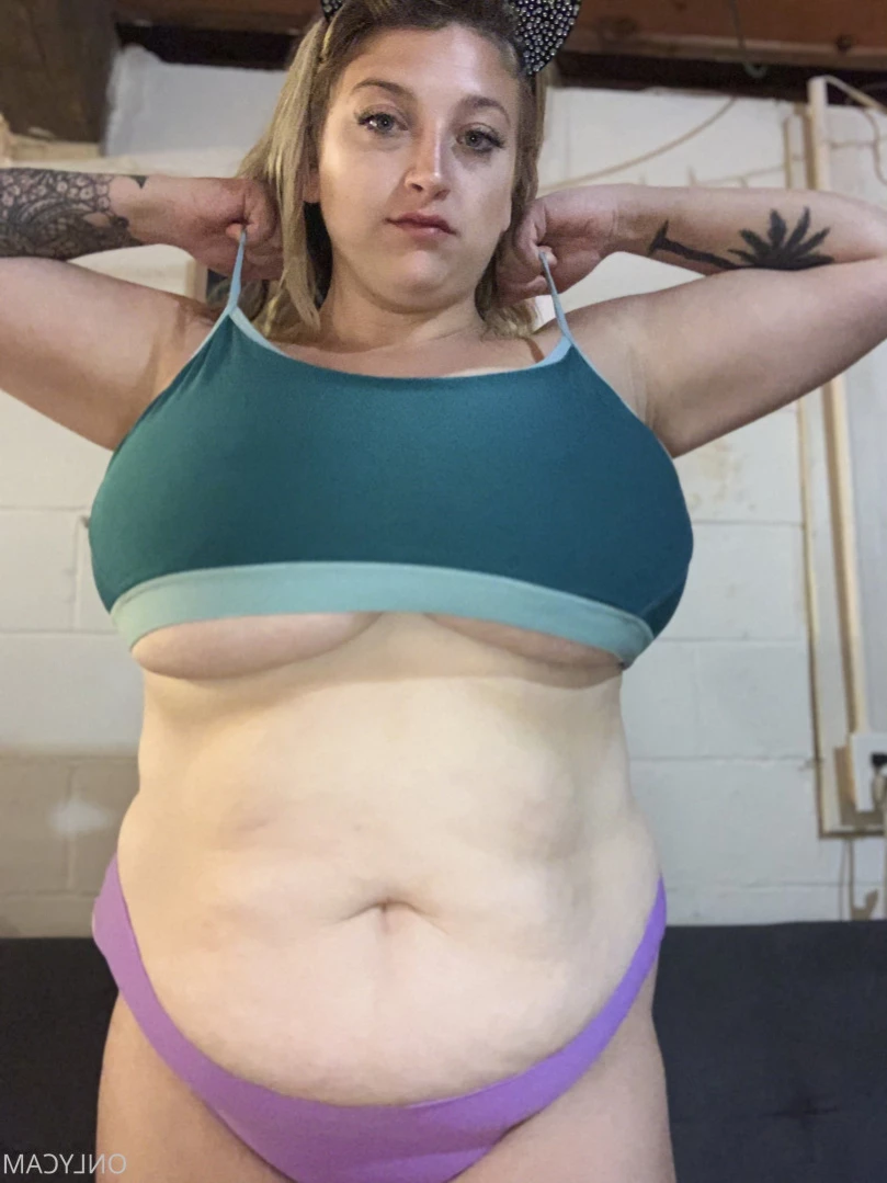 cambriacurves Onlyfans leaked photo 14264032 on Hotleaks.tv