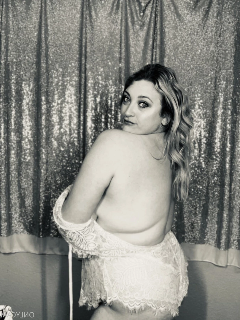 cambriacurves Onlyfans leaked photo 14586906 on Hotleaks.tv