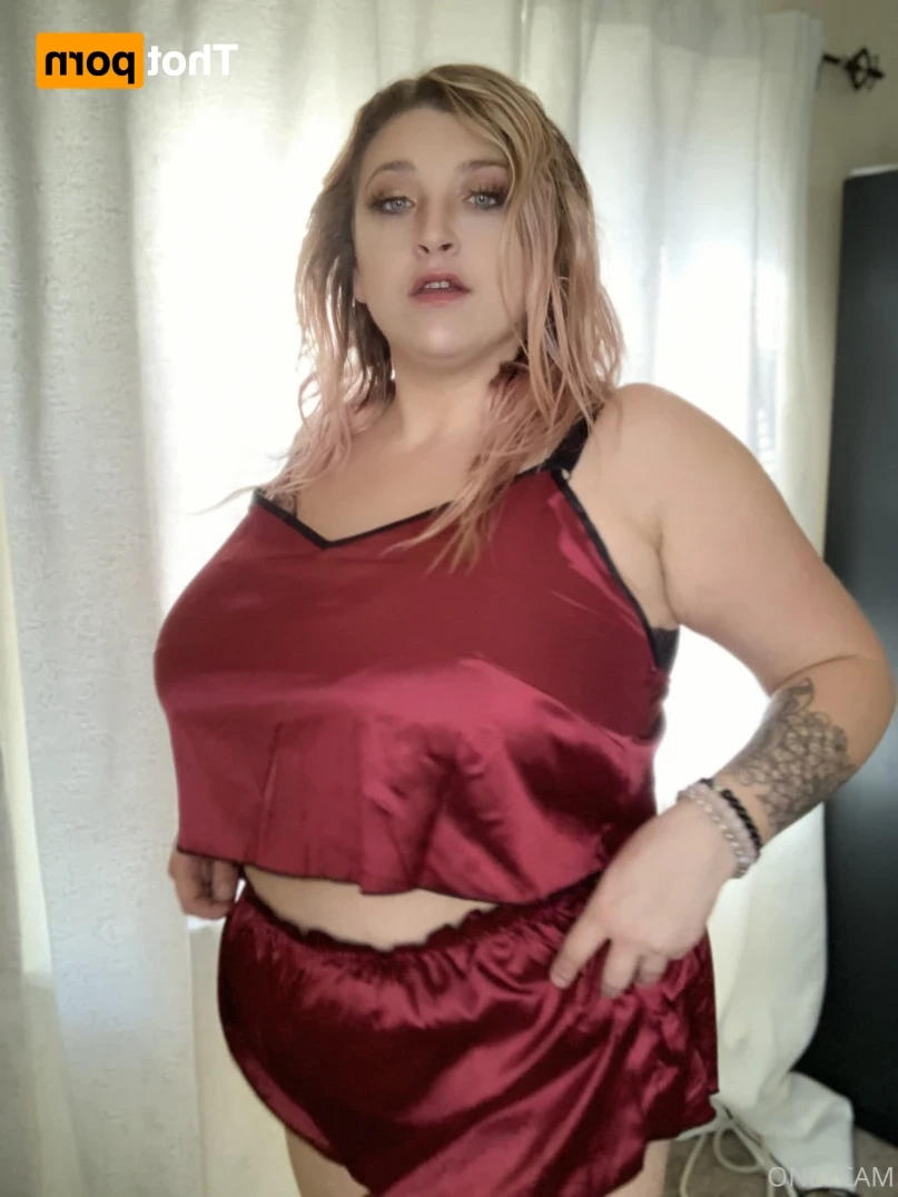 cambriacurves Onlyfans leaked photo 15085769 on Hotleaks.tv