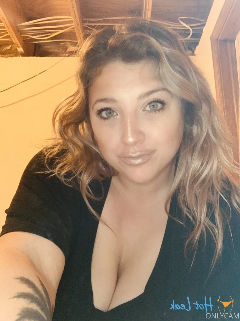 cambriacurves Onlyfans leaked photo 15305812 on Hotleaks.tv