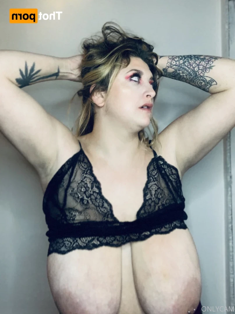 cambriacurves Onlyfans leaked photo 15922032 on Hotleaks.tv