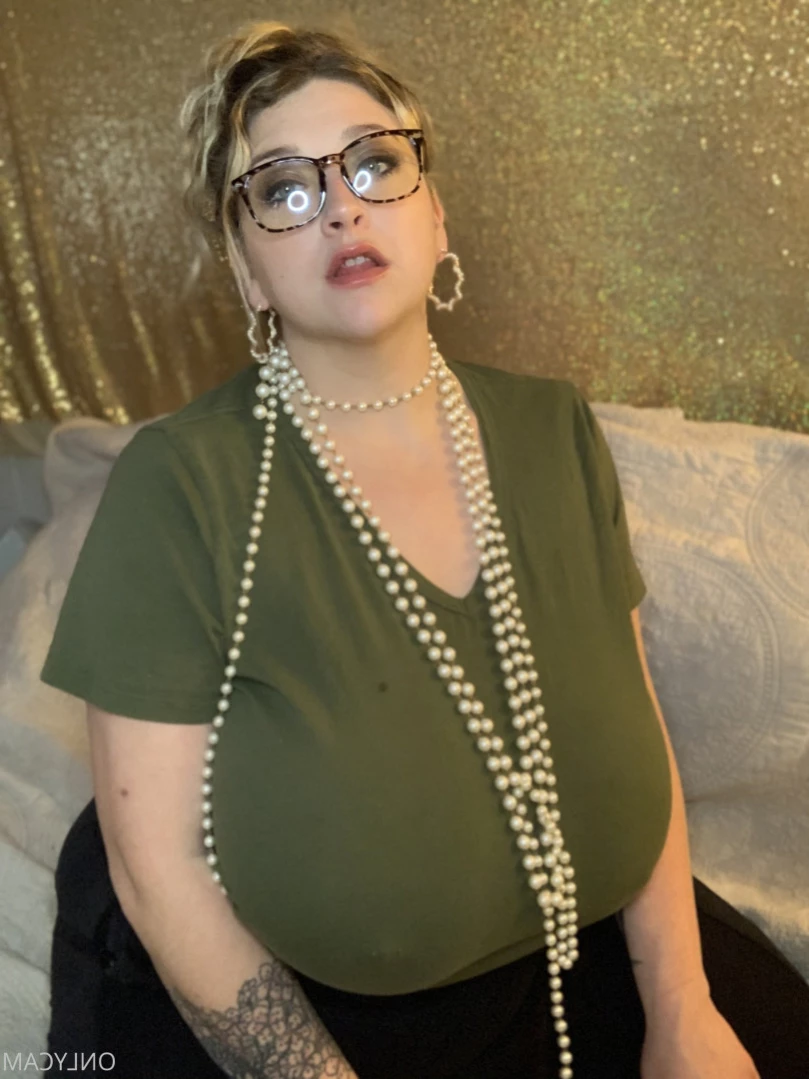 cambriacurves Onlyfans leaked photo 15922064 on Hotleaks.tv