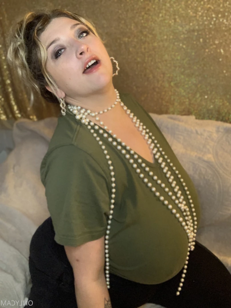 cambriacurves Onlyfans leaked photo 15940798 on Hotleaks.tv